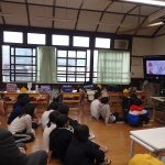 黒井小学校の発表を聞いている６年生