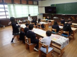 １班新聞じゃんけん